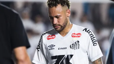 国足周年庆：伊万科维奇年度评估达标，面临重大挑战期